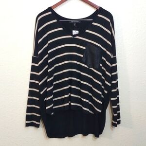 NWT KAREN BY KAREN KANE LONG SLEEVE HIGH LOW SIZE M HAS POCKET BLACK AND GRAY